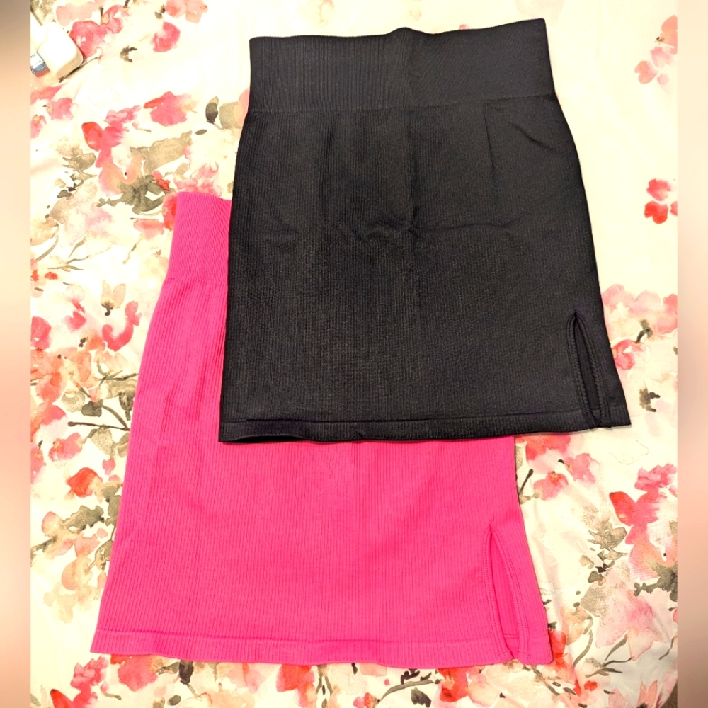 NWOT OQQ Set of two Women's Skirts Pink & Black size M